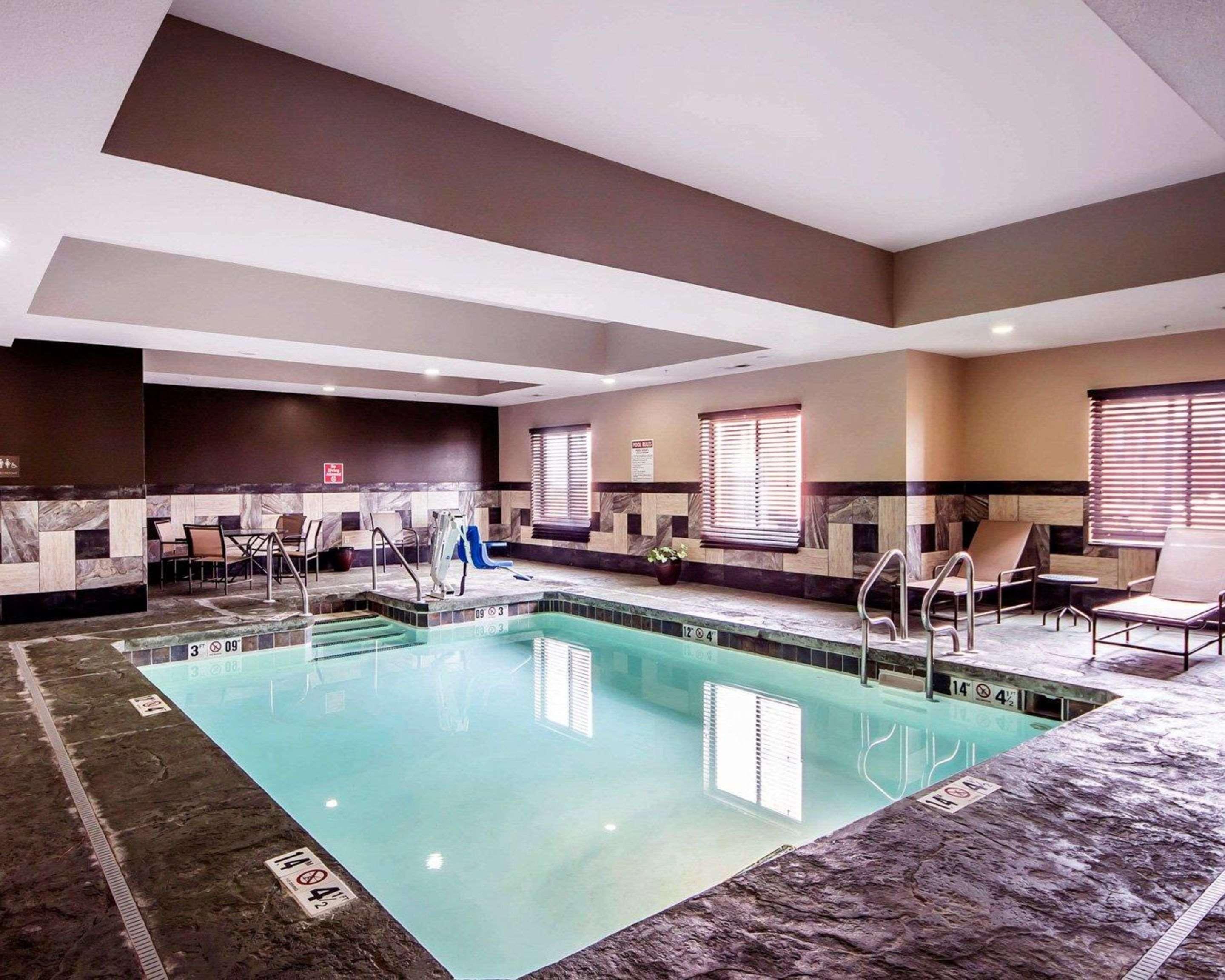 Comfort Inn & Suites Альва Экстерьер фото