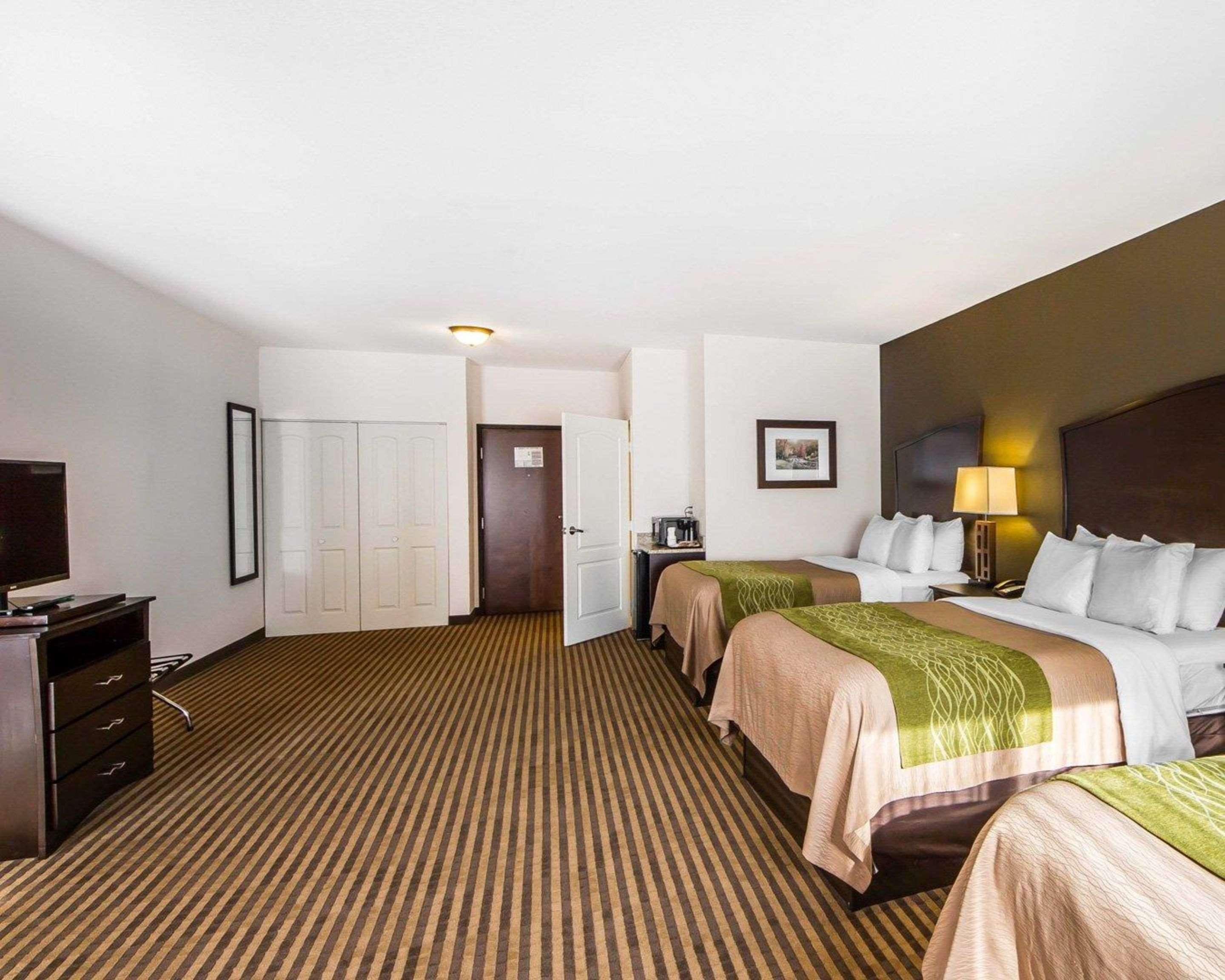 Comfort Inn & Suites Альва Экстерьер фото