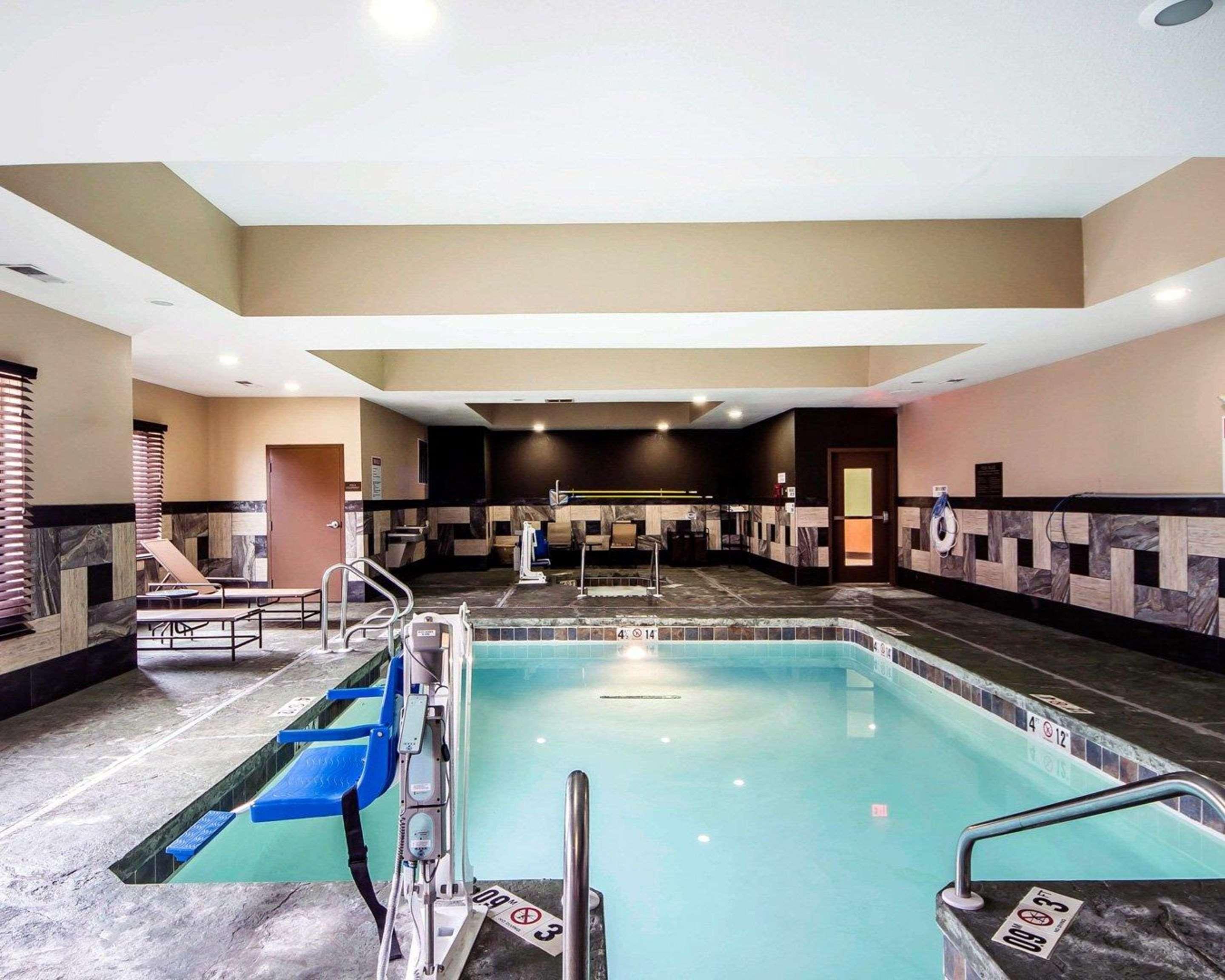 Comfort Inn & Suites Альва Экстерьер фото