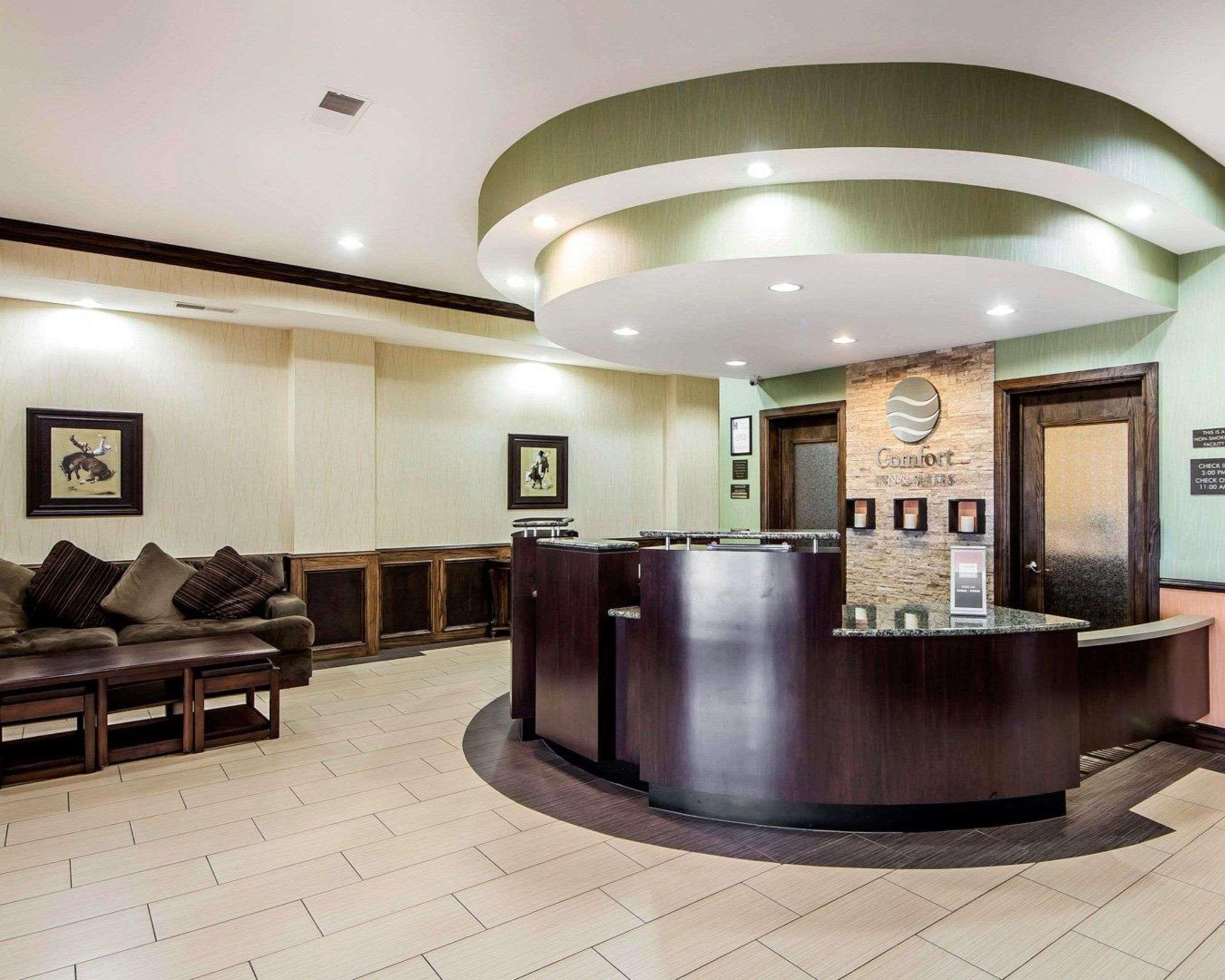 Comfort Inn & Suites Альва Экстерьер фото