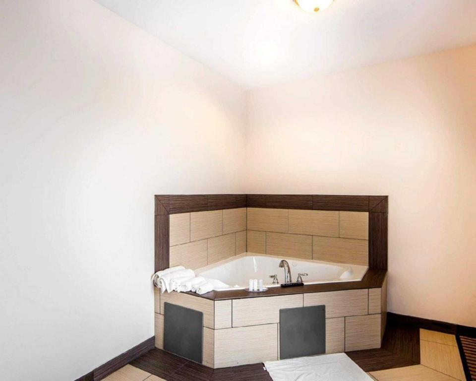 Comfort Inn & Suites Альва Экстерьер фото